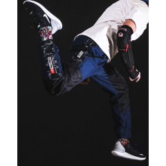 Free Motion jeans